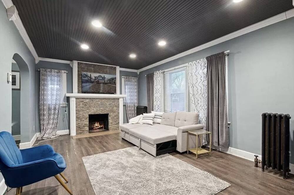 Photo of Livingroom in Grosse Pointe