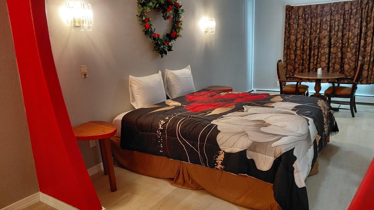 Photo of Bedroom in Howell