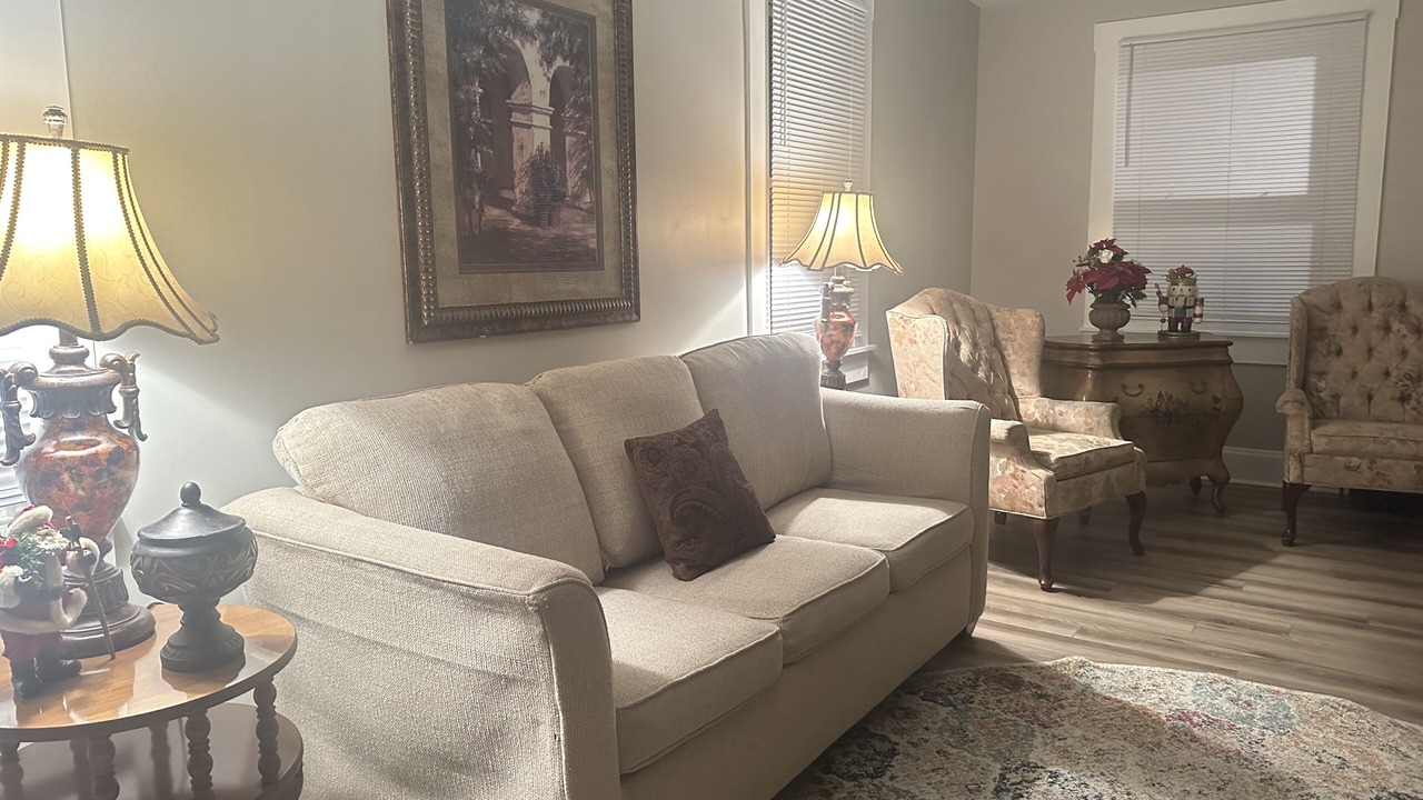 Photo of Livingroom in Hamilton
