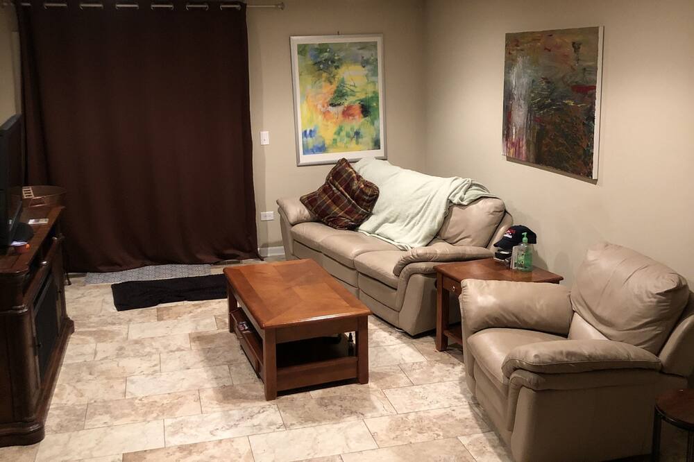 Photo of Livingroom in Wood Dale