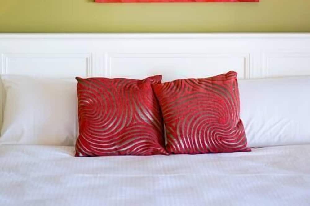 Photo of Others in Darley