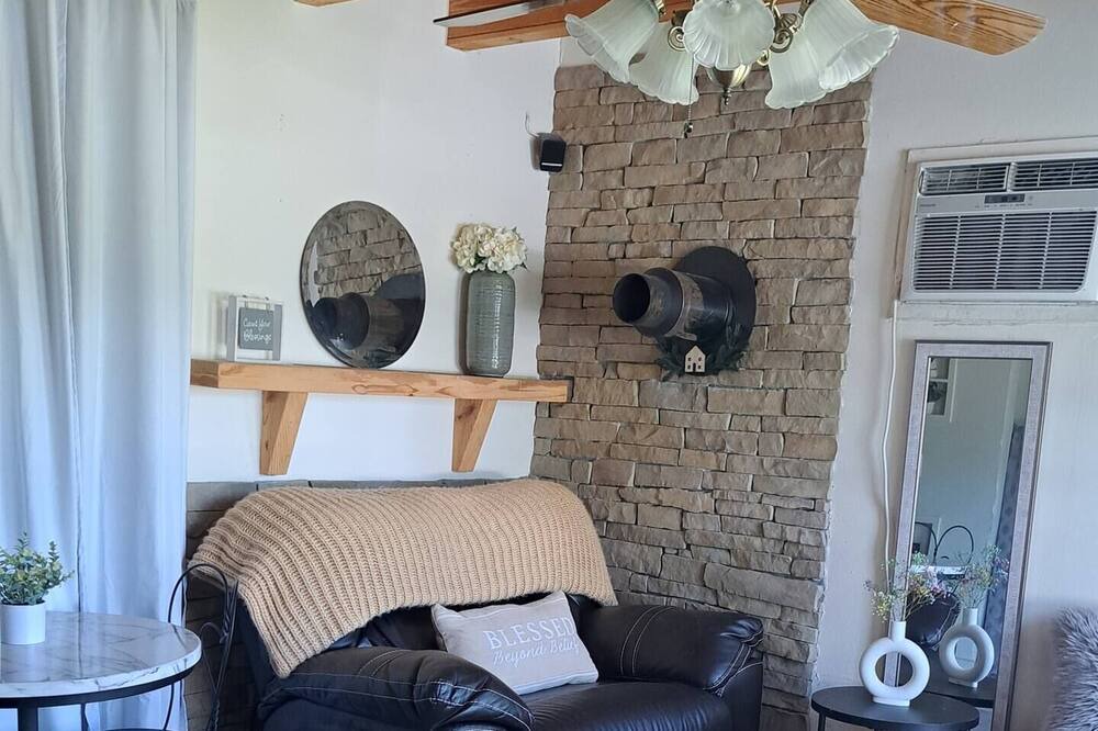 Photo of Bedroom in Maryville