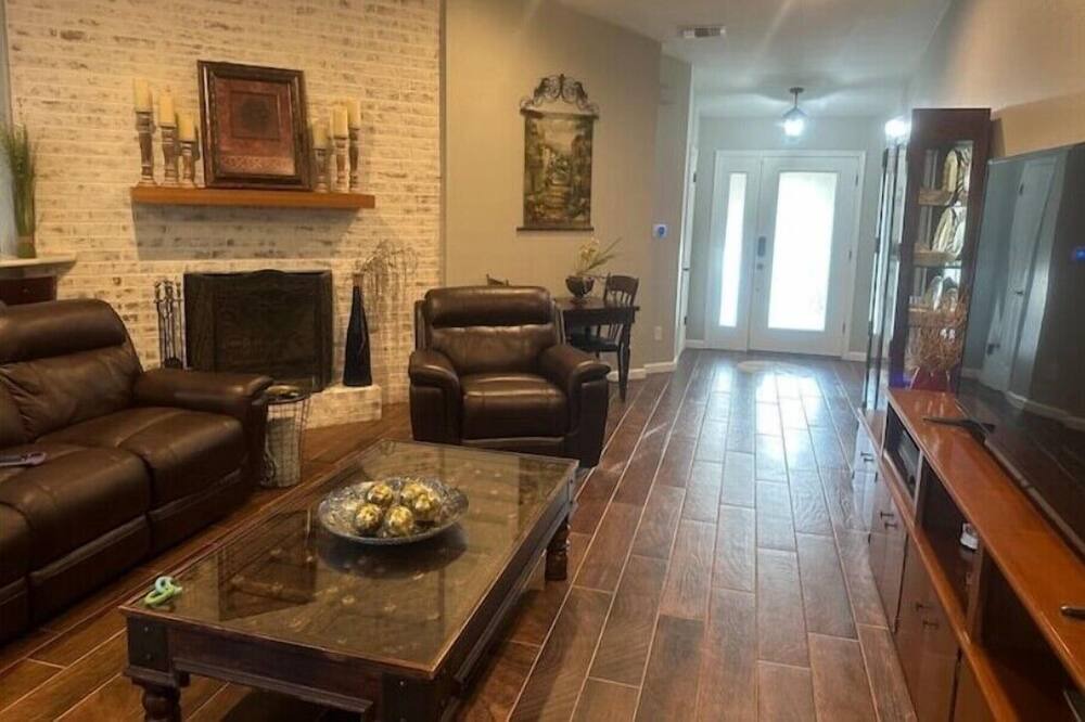 Photo of Livingroom in Morgans Point Resort