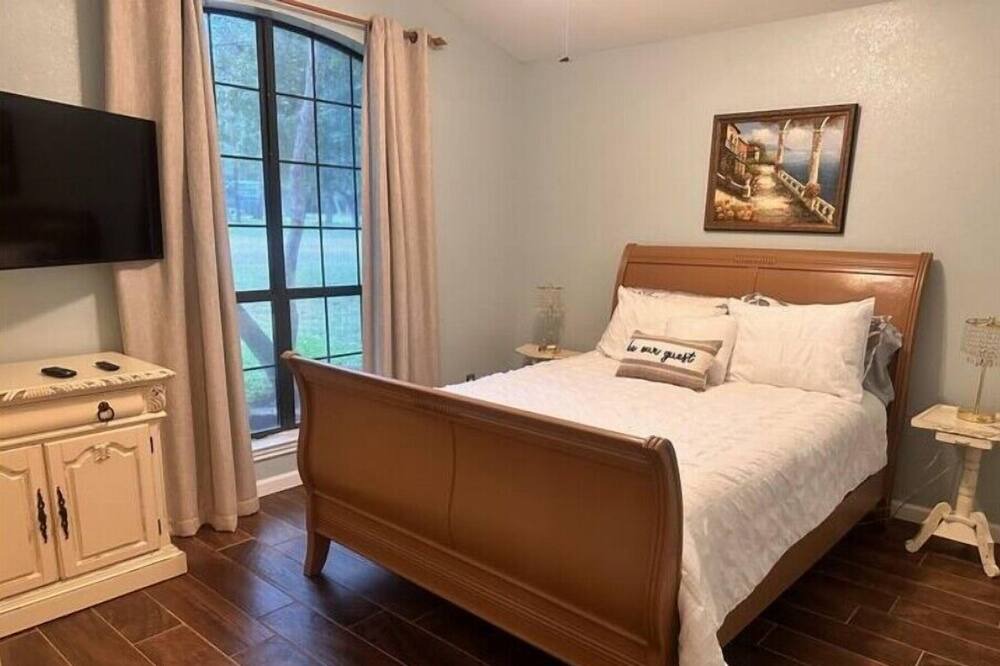 Photo of Bedroom in Morgans Point Resort