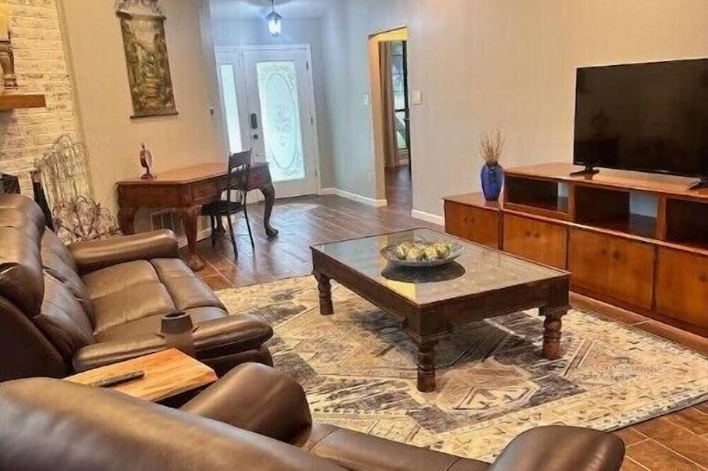 Photo of Livingroom in Morgans Point Resort
