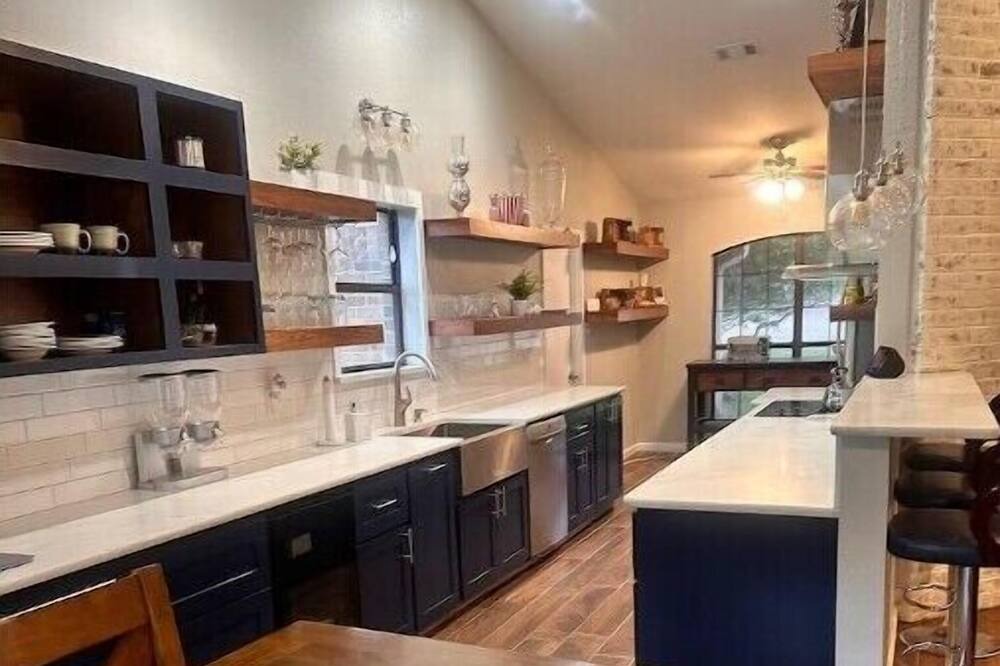 Photo of Kitchen in Morgans Point Resort