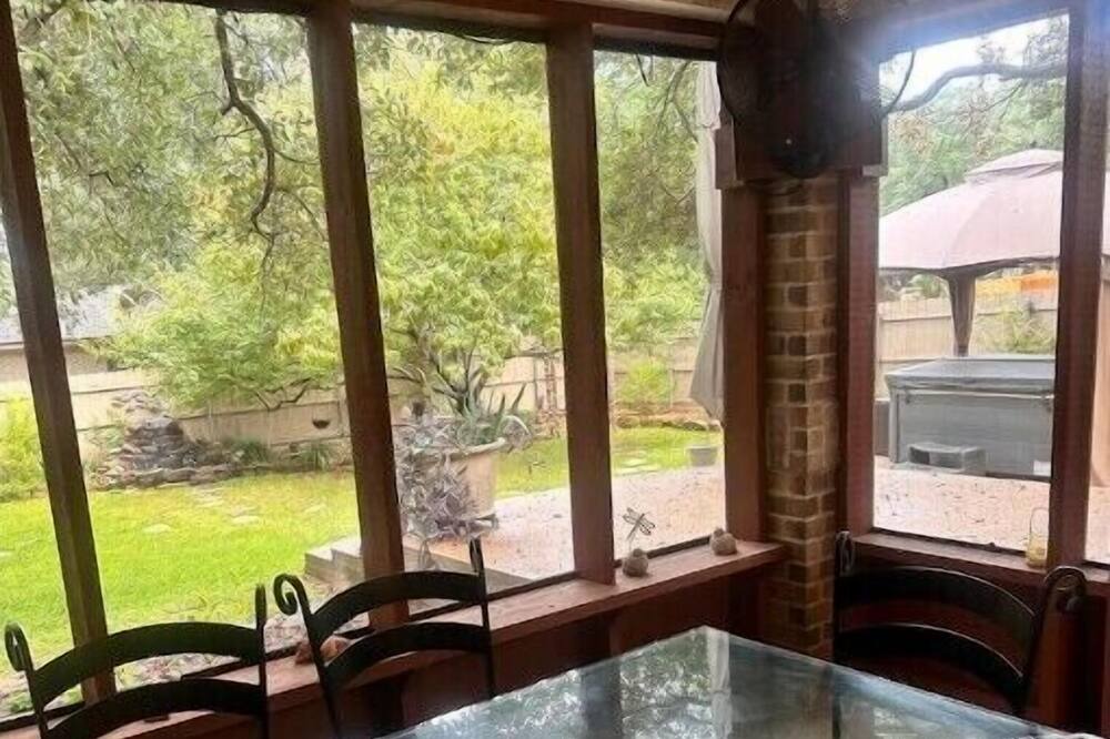 Photo of Kitchen in Morgans Point Resort