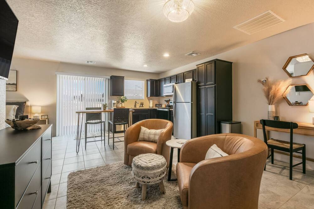 Photo of Livingroom in Mesa Del Sol Innovation Park