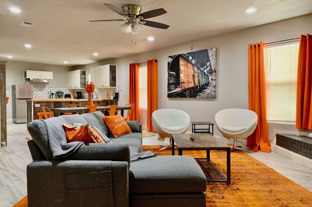 Photo of Livingroom in Heart of Lubbock