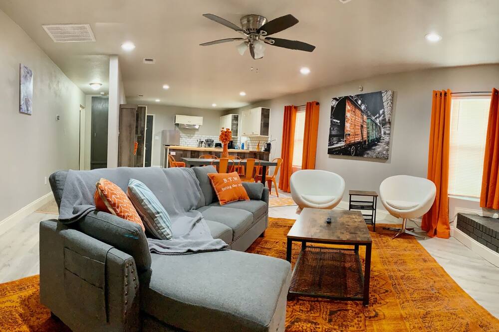 Photo of Livingroom in Heart of Lubbock