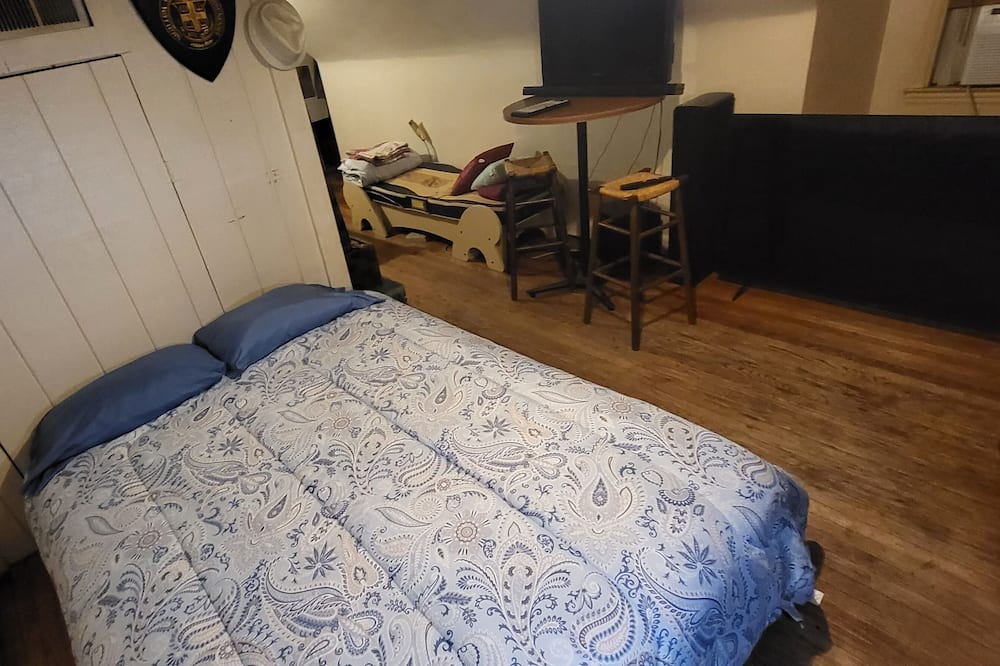Photo of Bedroom in Glen Burnie