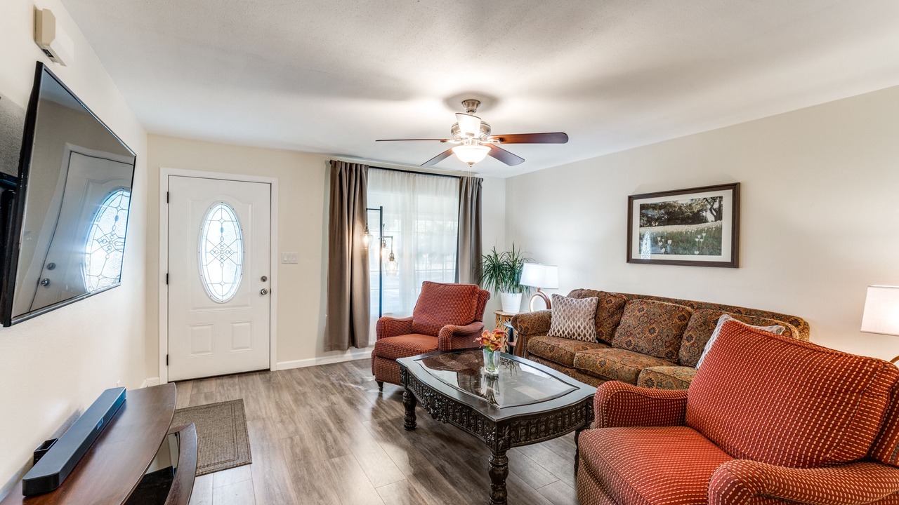 Photo of Livingroom in Universal City