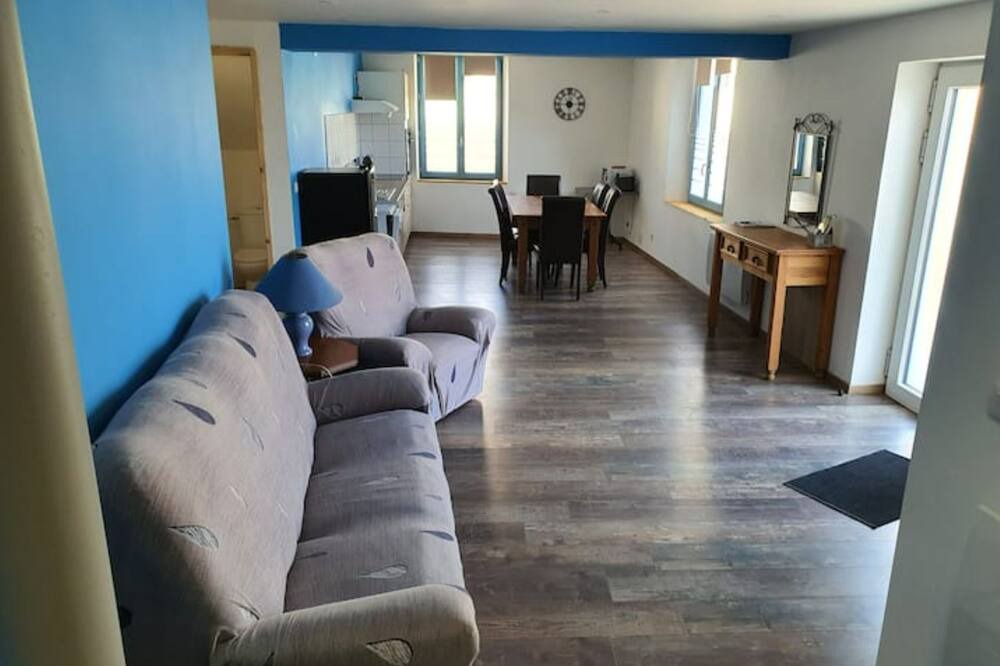 Photo of Livingroom in Fains-Veel