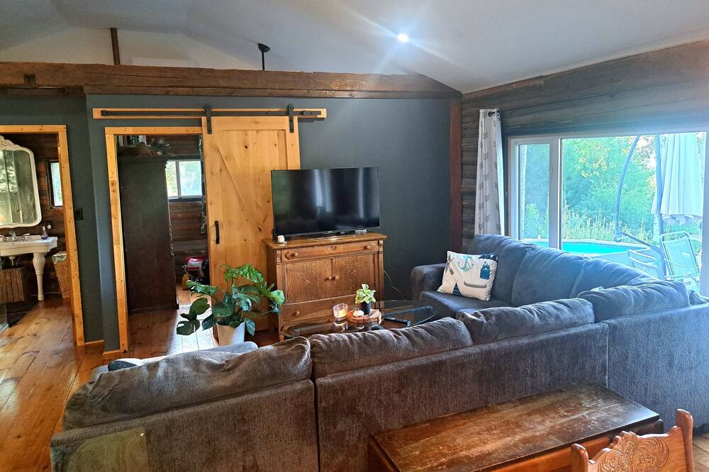 Photo of Livingroom in Gores Landing