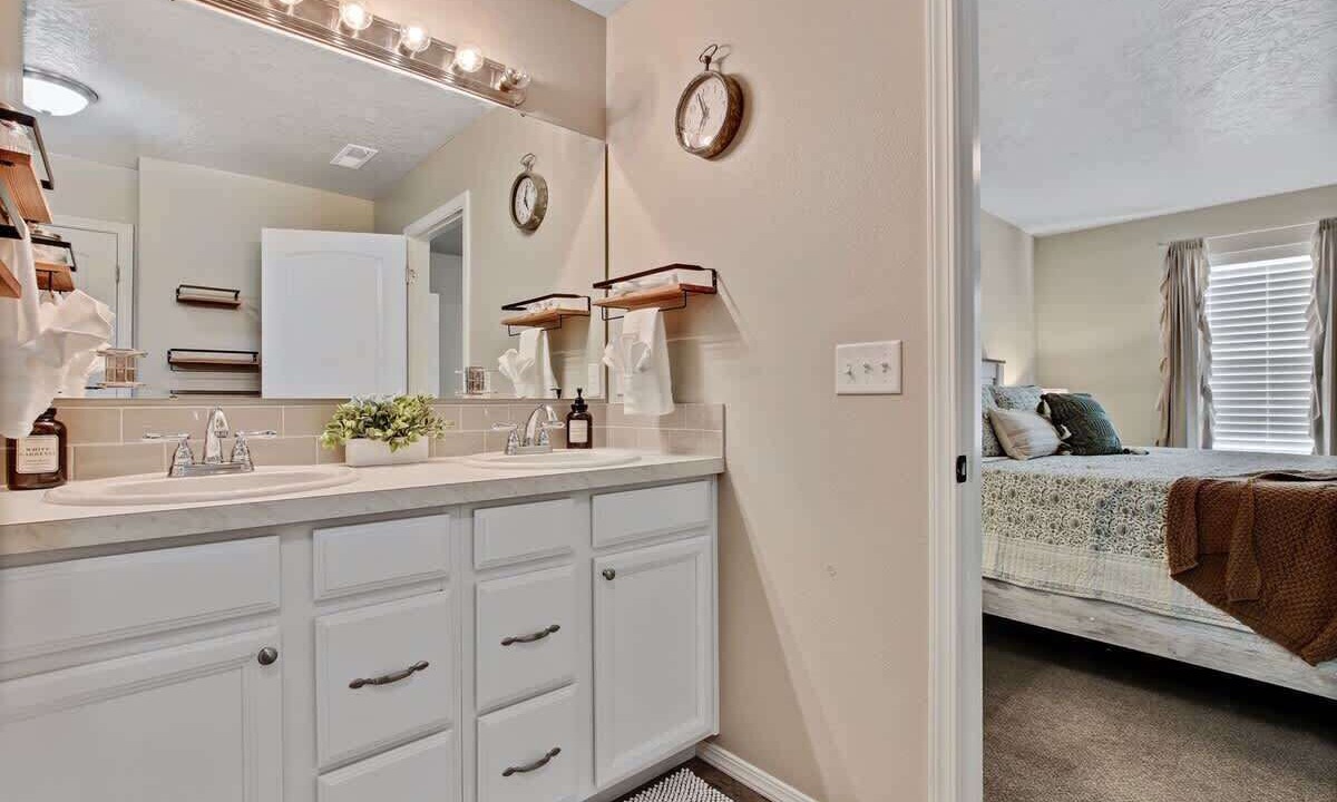 Photo of Others in Caldwell