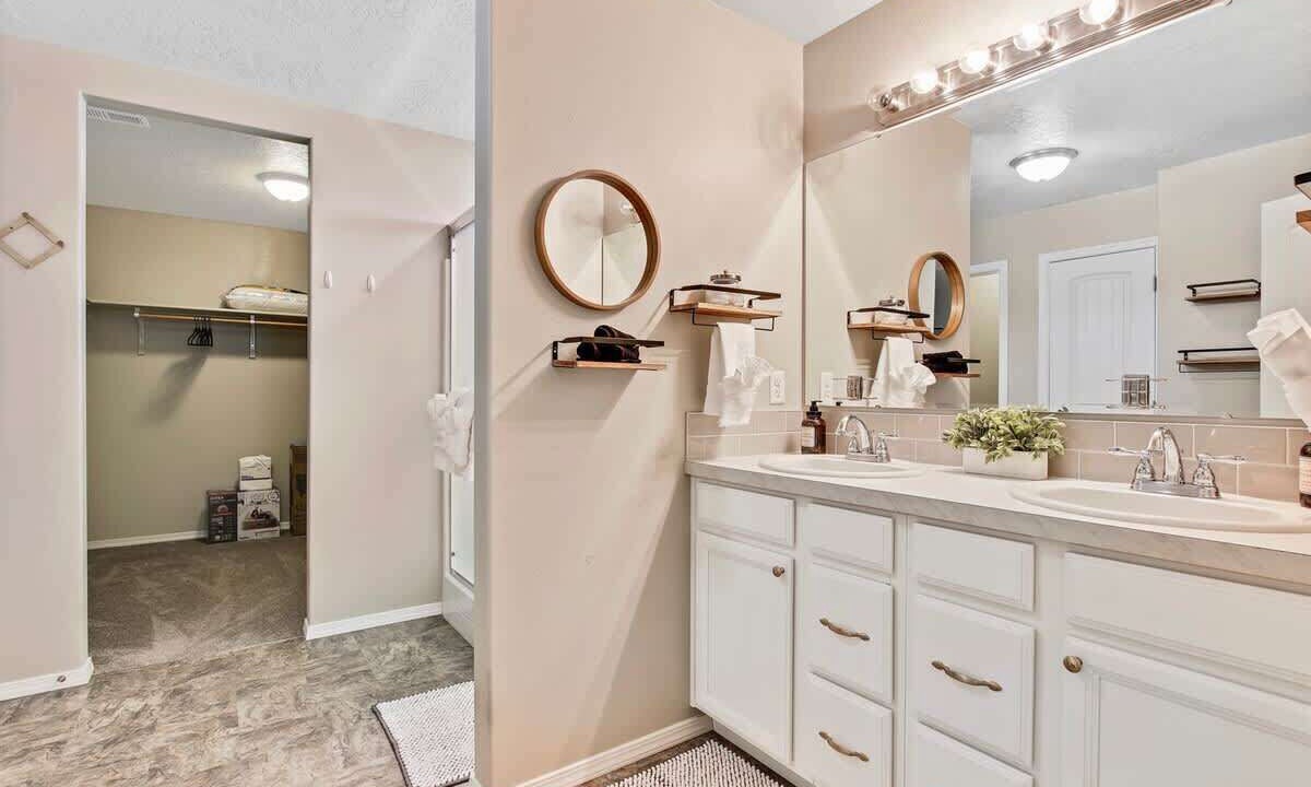 Photo of Others in Caldwell