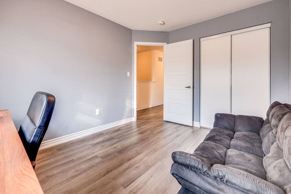 Photo of Livingroom in Milton