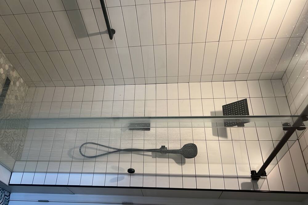 Photo of Bathroom in Linden