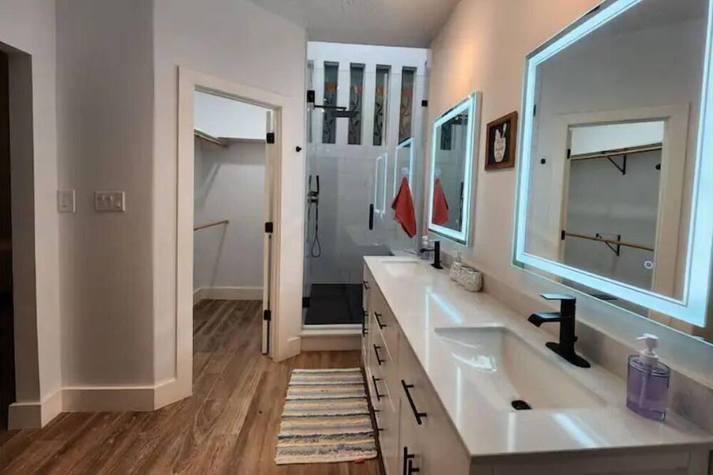 Photo of Bathroom in Tomball