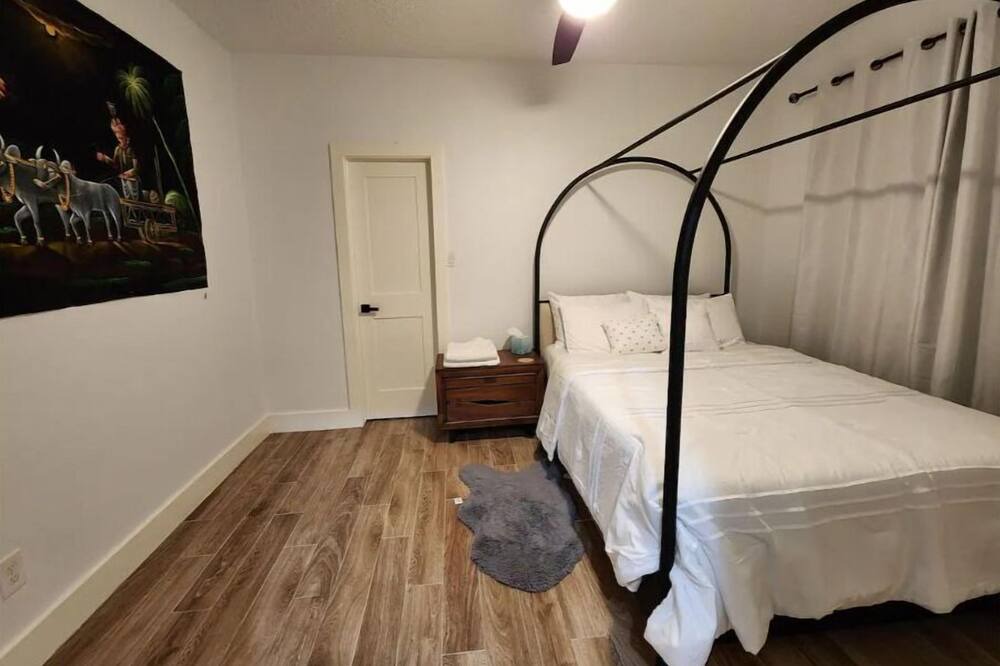 Photo of Bedroom in Tomball