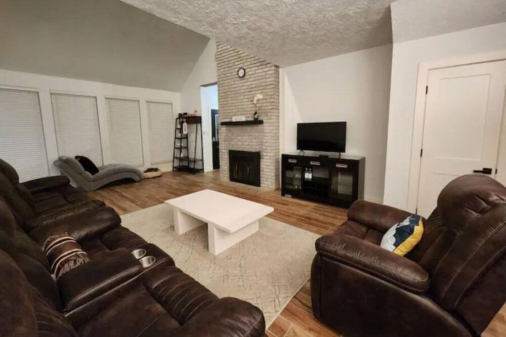 Photo of Livingroom in Tomball