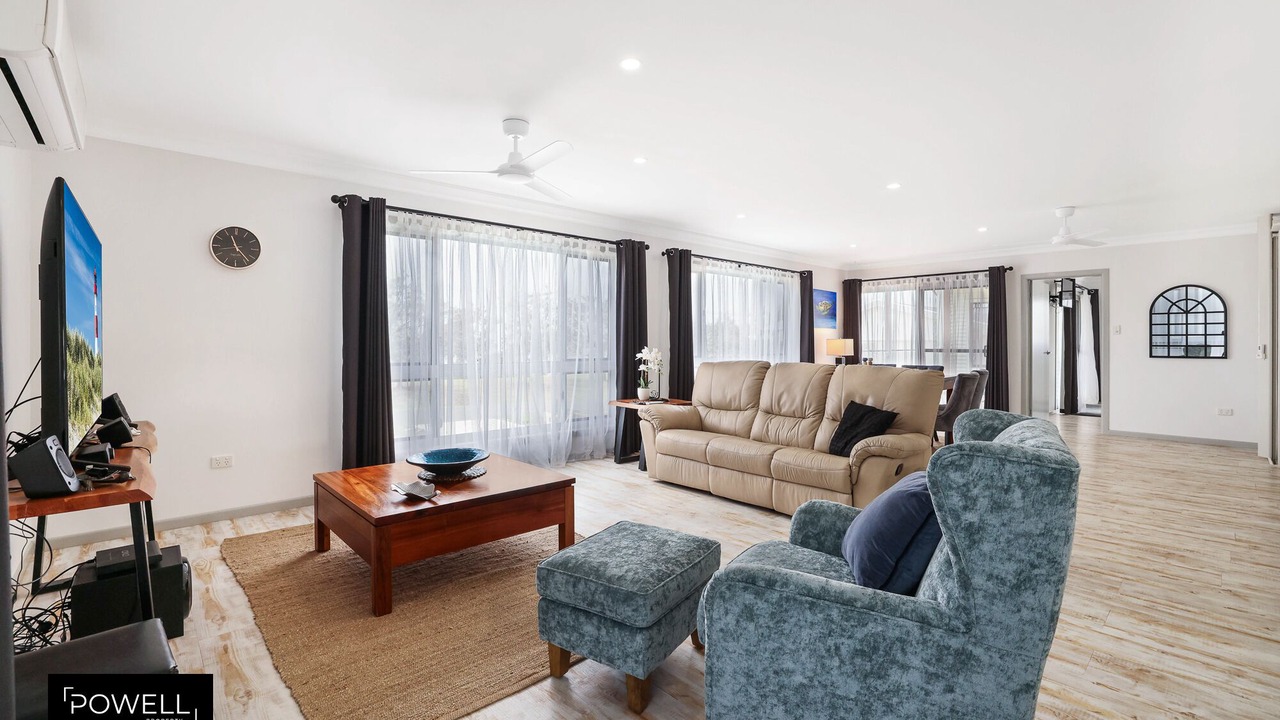 Photo of Livingroom in Burnett Heads