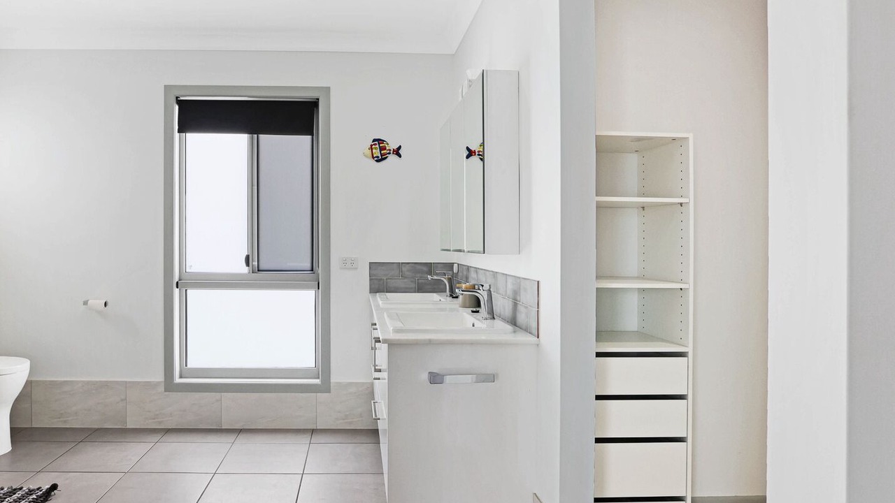 Photo of Others in Burnett Heads