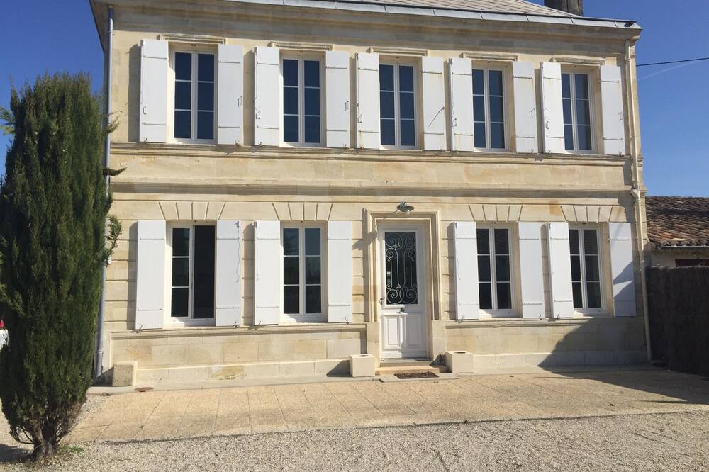 Photo of Outdoor in Ludon-Medoc