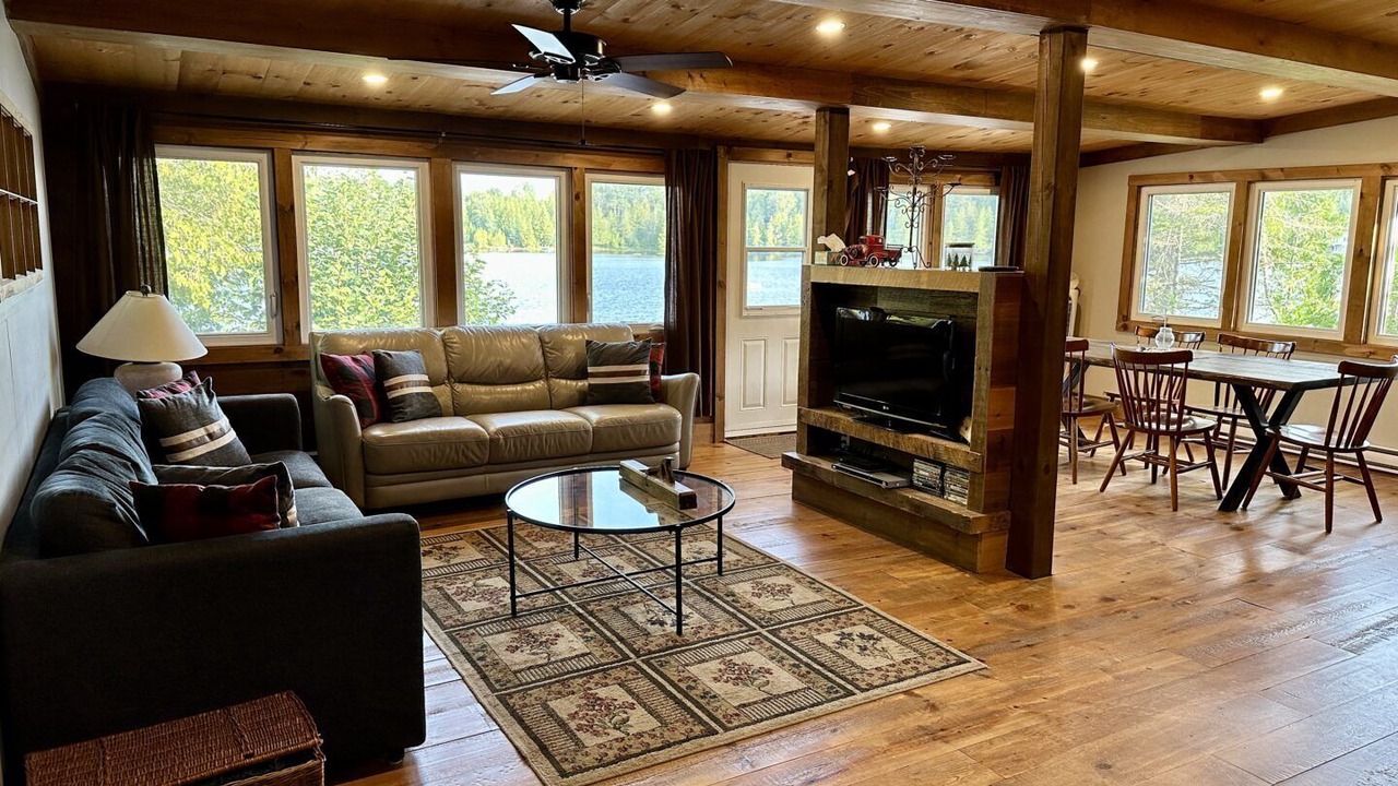 Photo of Livingroom in Wentworth-Nord