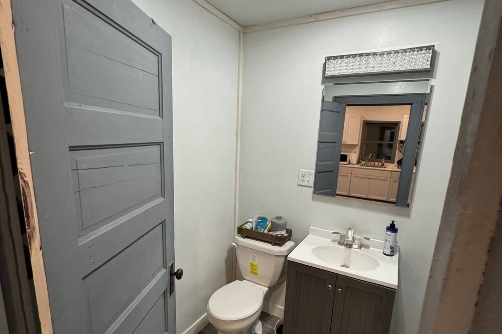 Photo of Bathroom in Frontier County