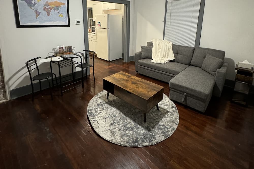 Photo of Livingroom in Frontier County