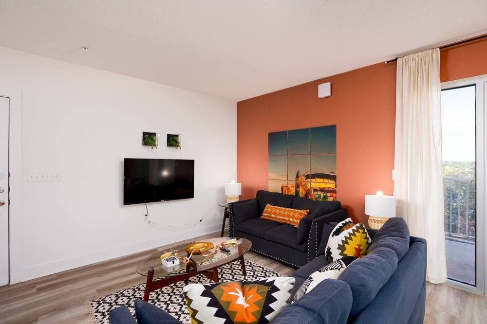 Photo of Livingroom in Medical Center District