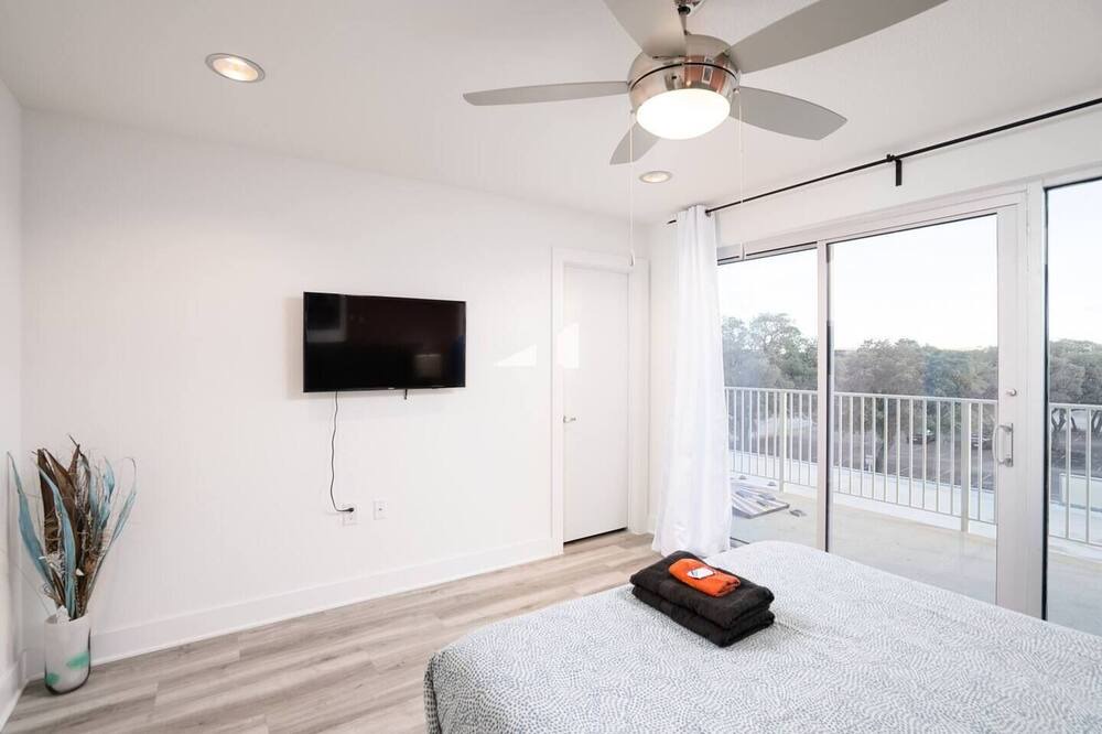 Photo of Bedroom in Medical Center District