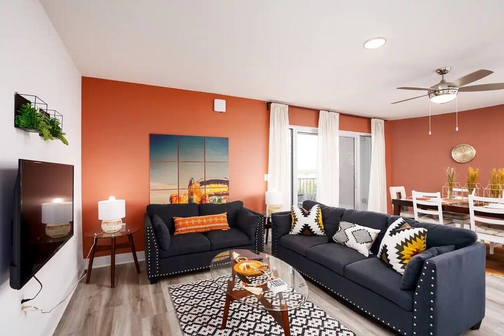 Photo of Livingroom in Medical Center District