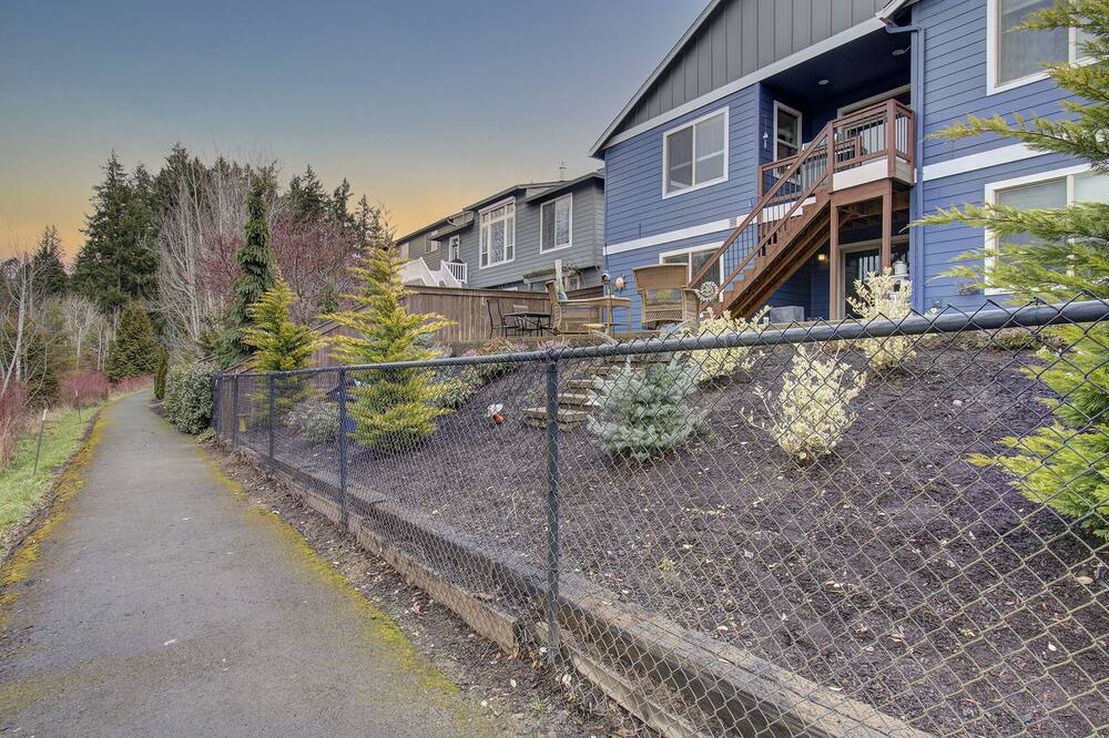 Photo of Others in Ridgefield