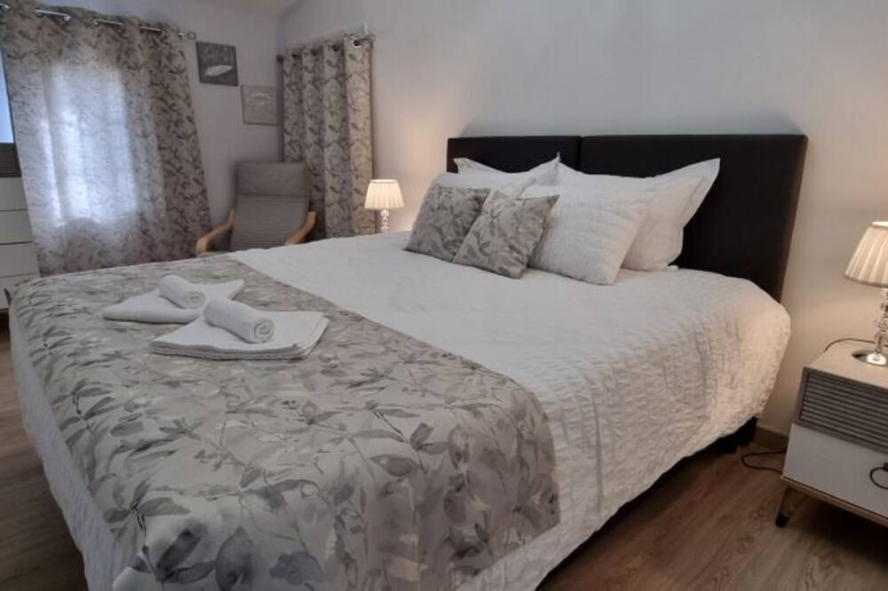 Photo of Others in Gauriaguet