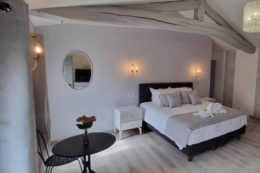 Photo of Others in Gauriaguet