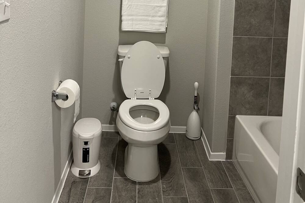 Photo of Bathroom in Elgin