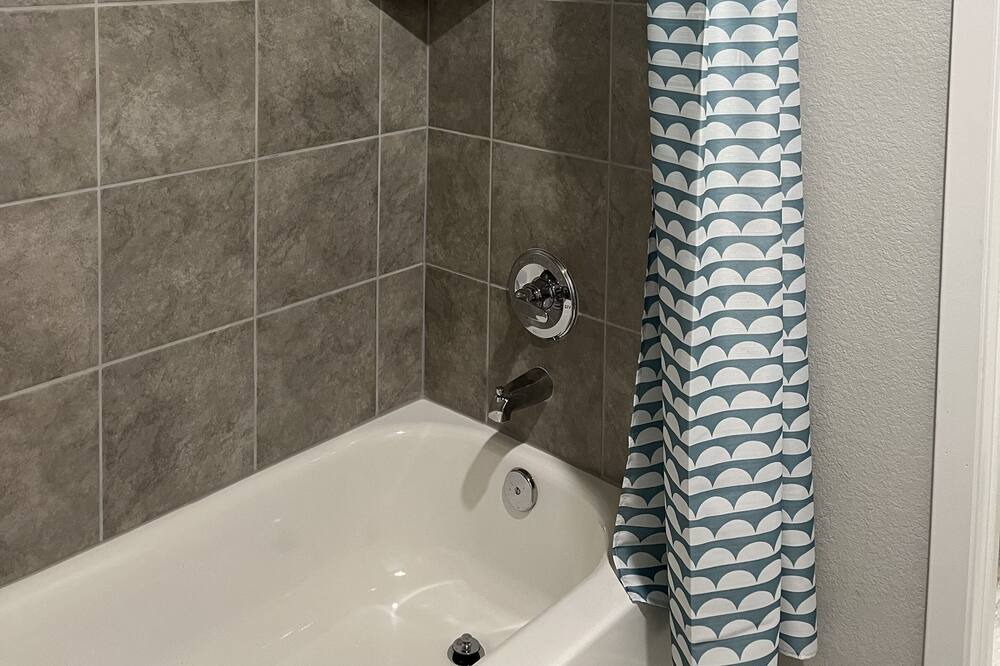 Photo of Bathroom in Elgin