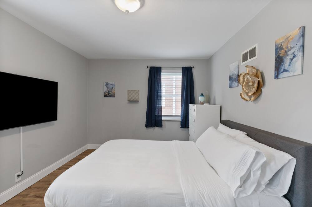 Photo of Bedroom in Richmond Heights