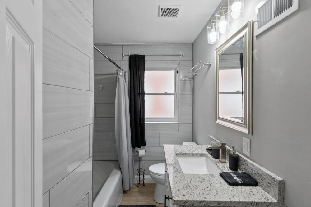 Photo of Bathroom in Richmond Heights