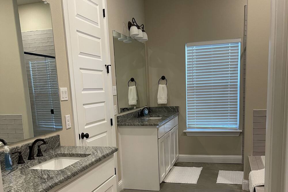 Photo of Bathroom in Morgan Mill