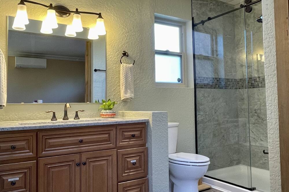 Photo of Bathroom in Sandia Heights South