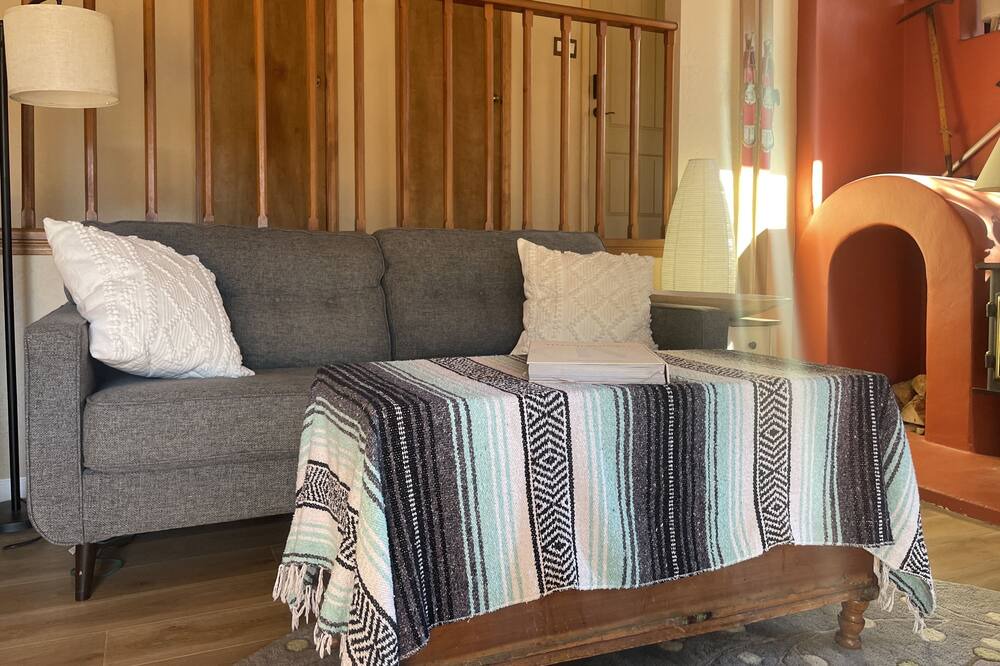 Photo of Livingroom in Sandia Heights South