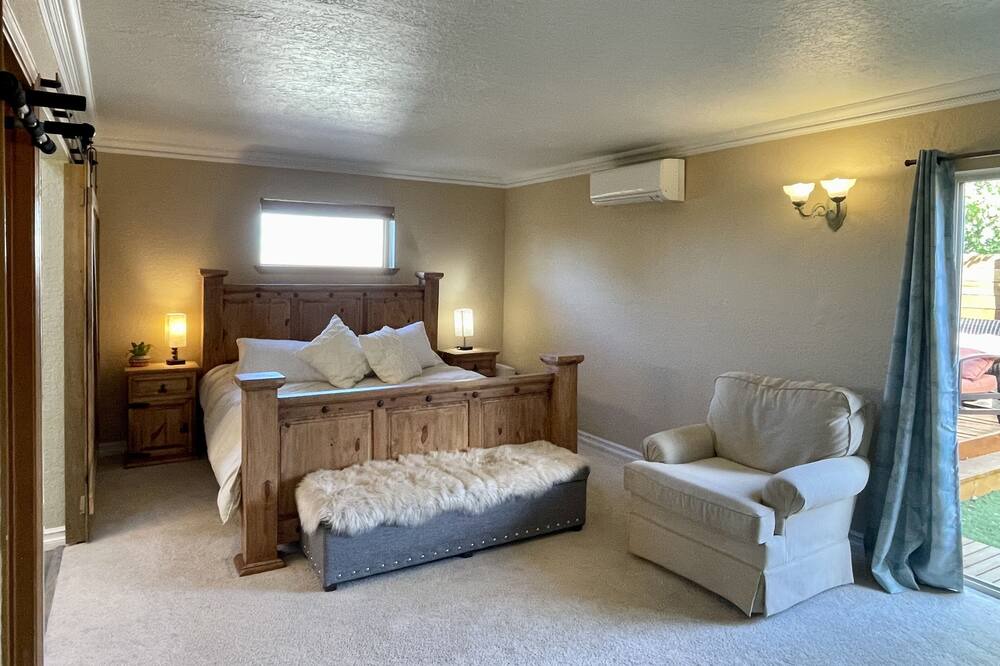 Photo of Bedroom in Sandia Heights South