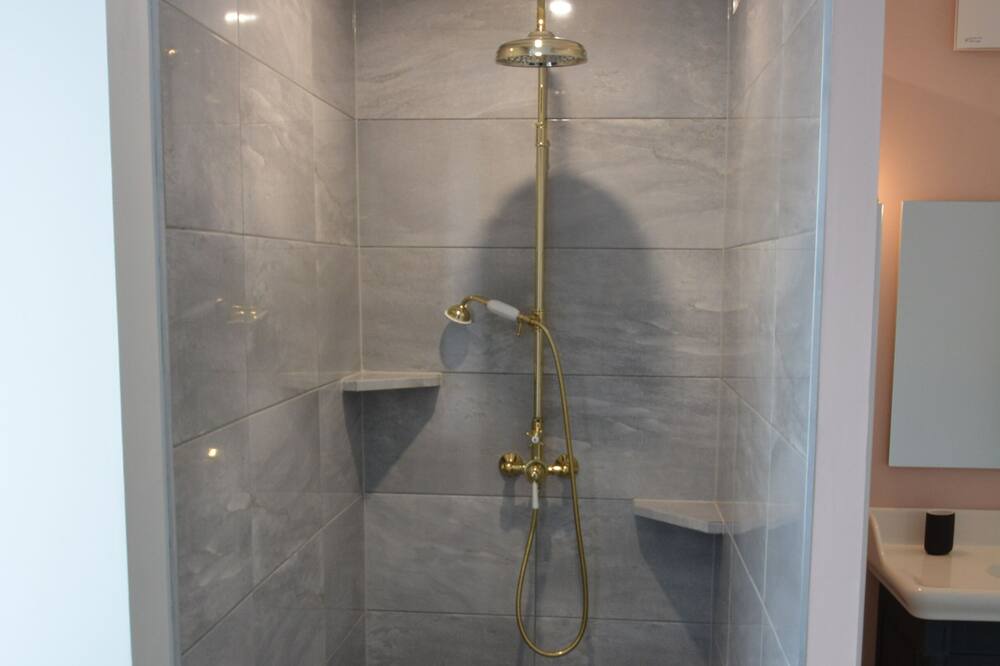 Photo of Bathroom in Rougegoutte