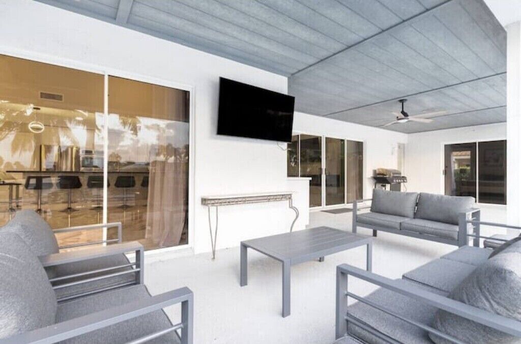 Photo of Livingroom in Greenview Shores