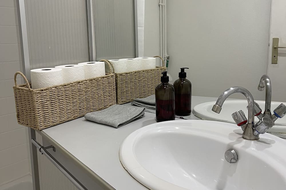 Photo of Bathroom in Noisy-le-Grand