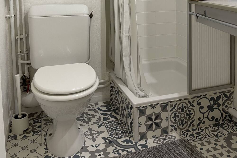 Photo of Bathroom in Noisy-le-Grand