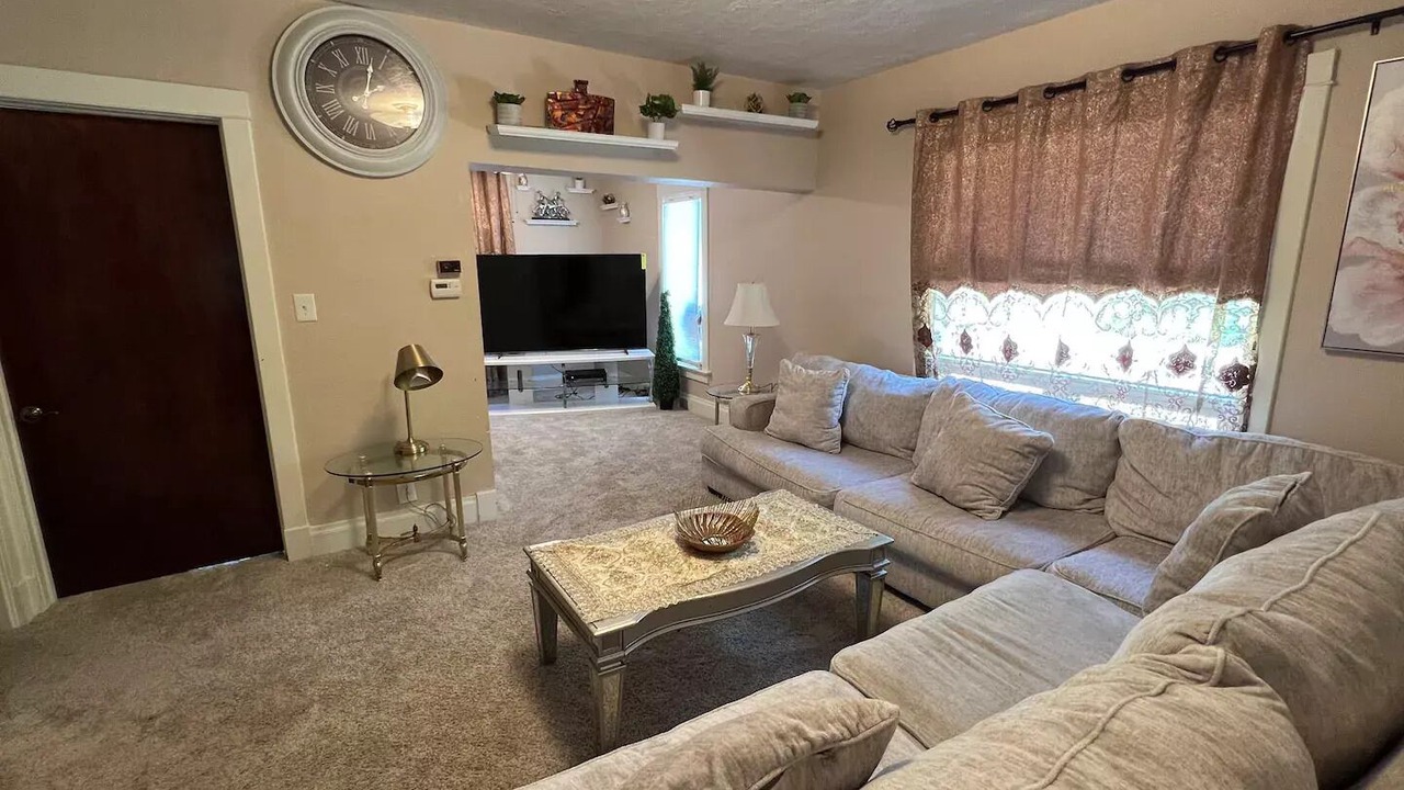Photo of Livingroom in Sioux City